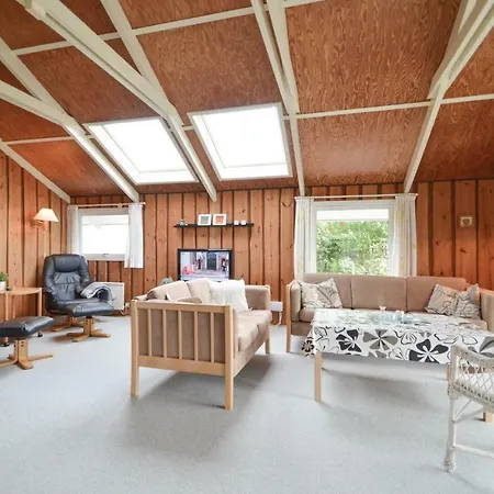 Amazing In Romo With Kitchen Holiday home *